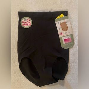 Women's High Waist Firm Brief Maidenform Black Medium New Cool Comfort